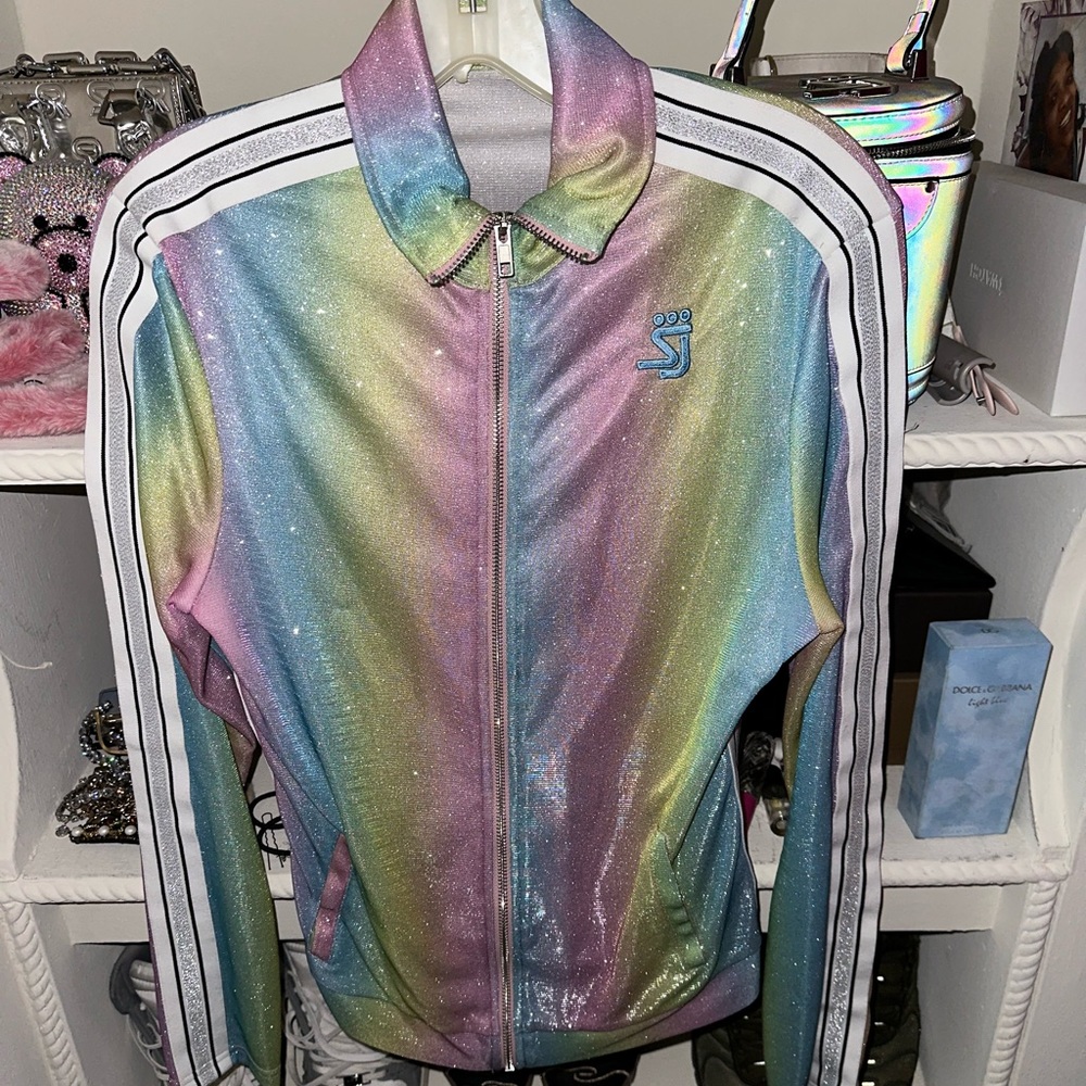 SOLD AS SET. Very Little Stretch. Size XL. May fit size L better.